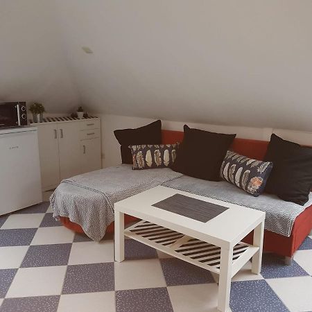 Ruhige Gemuetliche Ferienwohnung In Karlsruhe Daxlanden Fuer Monteure, Pendler, Geschaefsreisen, Wochenendreisen Ngoại thất bức ảnh