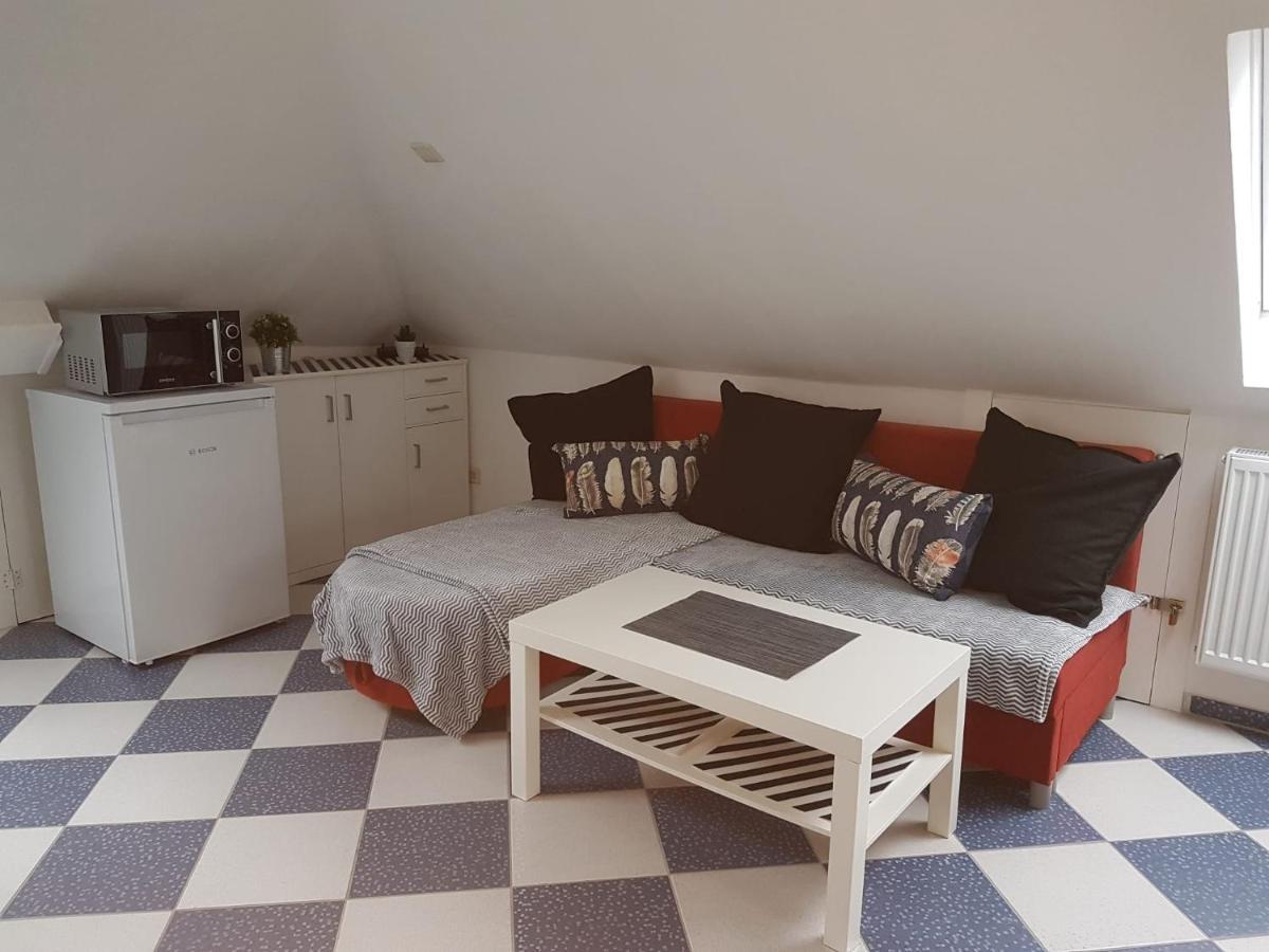 Ruhige Gemuetliche Ferienwohnung In Karlsruhe Daxlanden Fuer Monteure, Pendler, Geschaefsreisen, Wochenendreisen Ngoại thất bức ảnh