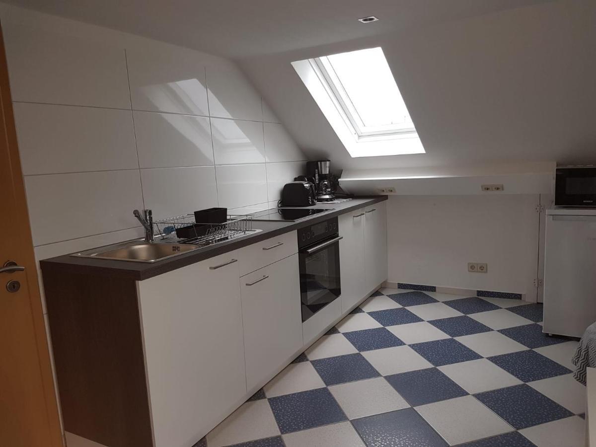 Ruhige Gemuetliche Ferienwohnung In Karlsruhe Daxlanden Fuer Monteure, Pendler, Geschaefsreisen, Wochenendreisen Ngoại thất bức ảnh
