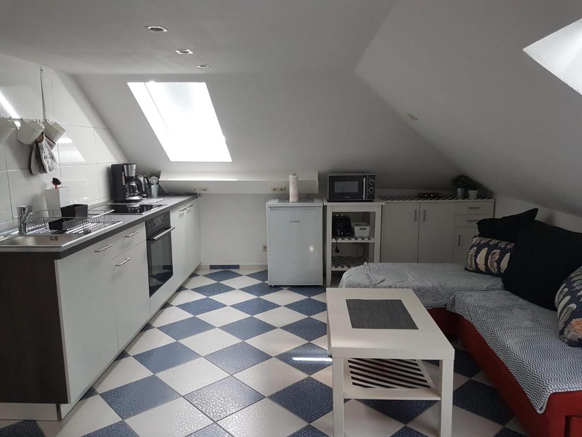 Ruhige Gemuetliche Ferienwohnung In Karlsruhe Daxlanden Fuer Monteure, Pendler, Geschaefsreisen, Wochenendreisen Ngoại thất bức ảnh