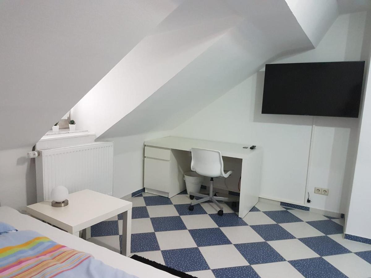 Ruhige Gemuetliche Ferienwohnung In Karlsruhe Daxlanden Fuer Monteure, Pendler, Geschaefsreisen, Wochenendreisen Ngoại thất bức ảnh