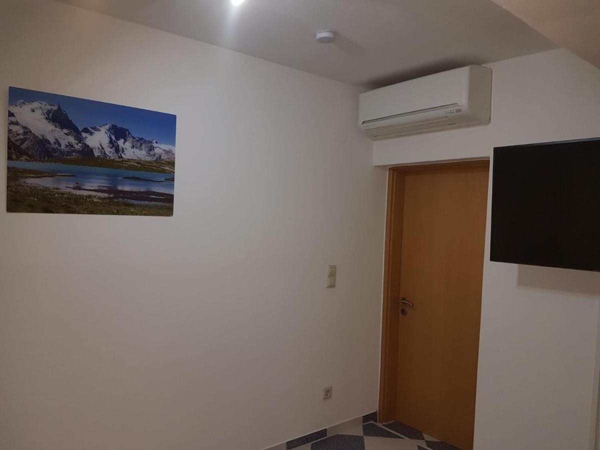 Ruhige Gemuetliche Ferienwohnung In Karlsruhe Daxlanden Fuer Monteure, Pendler, Geschaefsreisen, Wochenendreisen Ngoại thất bức ảnh